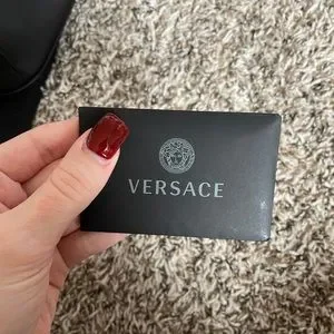 VERSACE クラッチバッグ ゴールド ネイビー メンズクラッチバッグ（色：ブルー系）｜バッグ｜ファッション